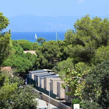 Camping Le Mediterranee อิแยร์ ภายนอก รูปภาพ
