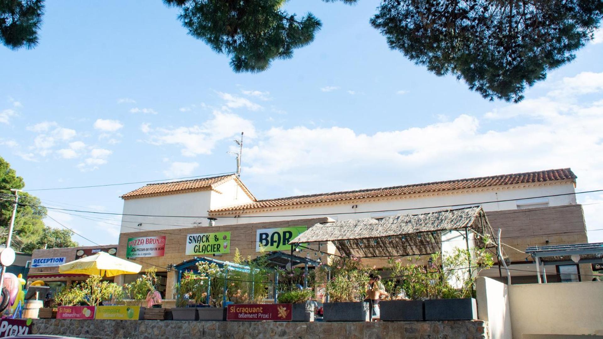 Camping Le Mediterranee อิแยร์ ภายนอก รูปภาพ