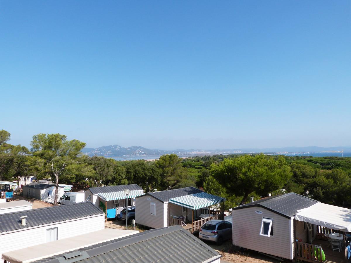 Camping Le Mediterranee อิแยร์ ภายนอก รูปภาพ