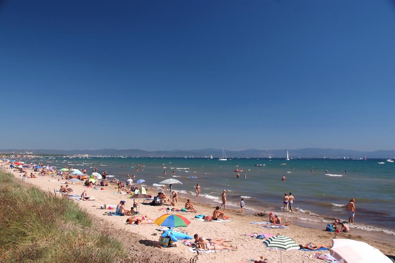 Camping Le Mediterranee อิแยร์ ภายนอก รูปภาพ