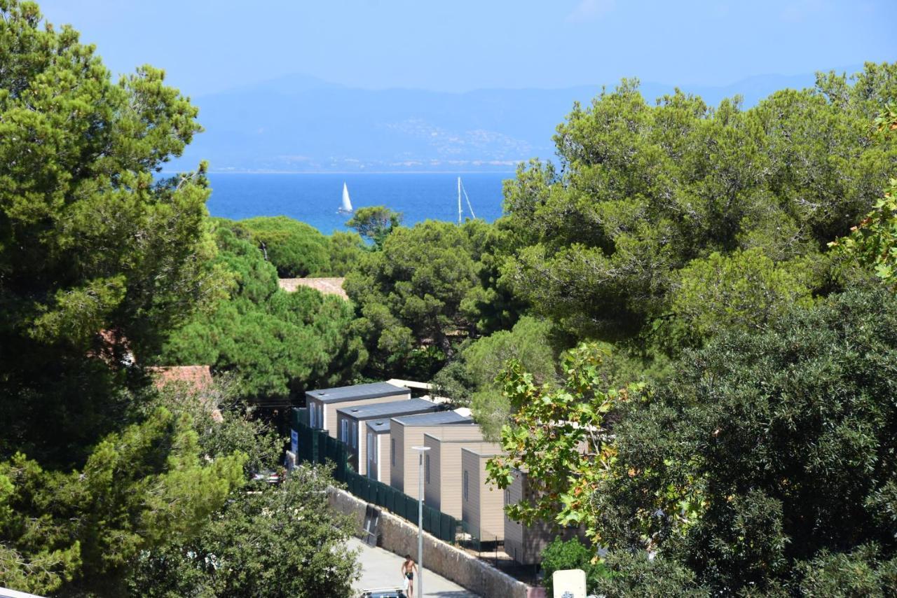 Camping Le Mediterranee อิแยร์ ภายนอก รูปภาพ