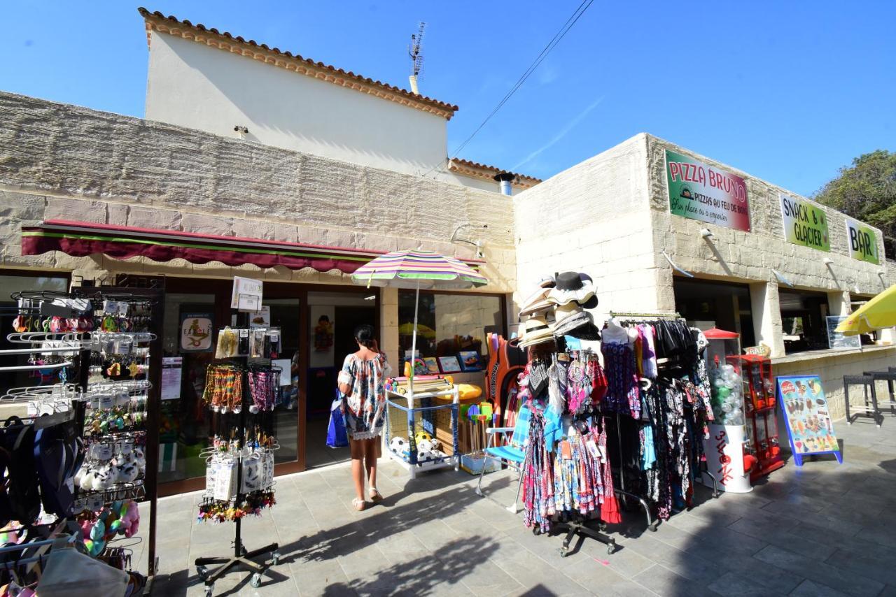 Camping Le Mediterranee อิแยร์ ภายนอก รูปภาพ